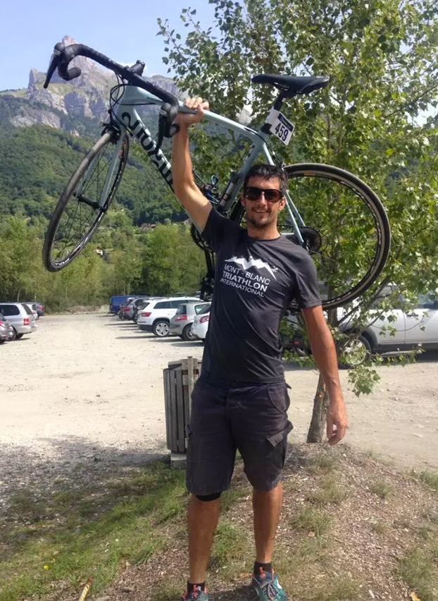 Un cazador mata a un ciclista al confundirlo con un jabalí y su familia lo celebra