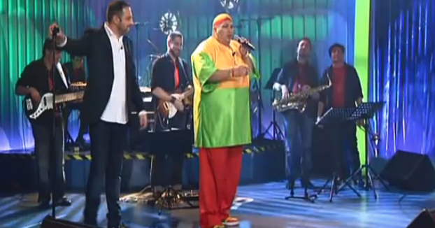 El mundo no estaba preparado para esto: King África cantando ''Roxanne''