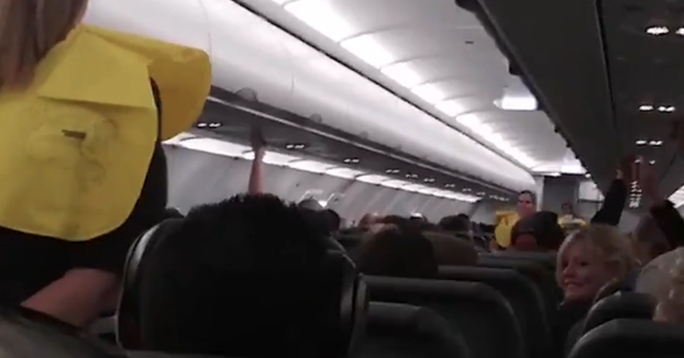 El cachondo discurso de un piloto a sus pasajeros antes de despegar
