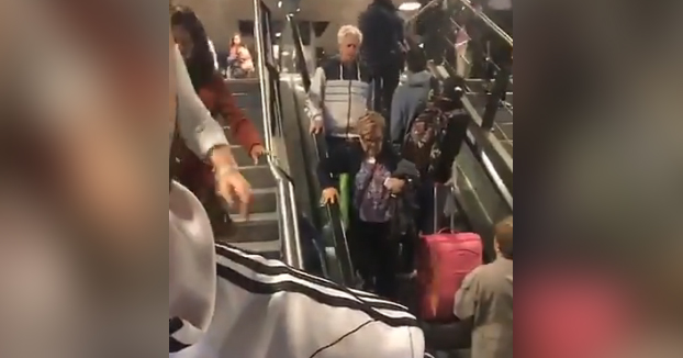 Se busca a un matrimonio de Tomelloso que ha llegado a Barajas. El avión llegó hace una semana y a día de hoy no han llegado a su casa