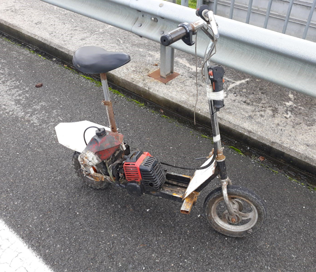 Detienen a un vecino de Lugo conduciendo con este vehículo fabricado por él mismo