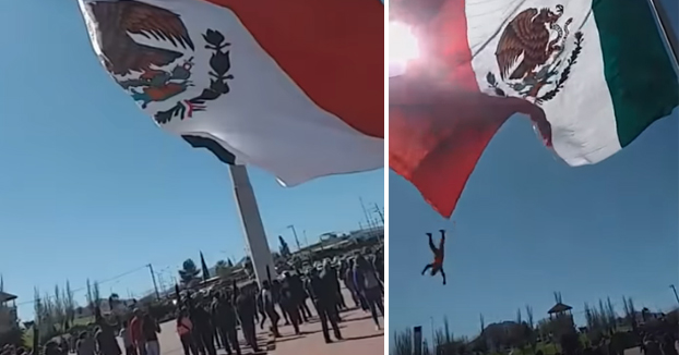 Una bandera gigante de México envuelve a un soldado y cae desde una altura de 8 metros