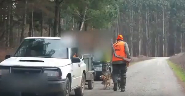 Un cazador pierde los nervios en Castro de Rei (Lugo) y dispara ante la presencia de unas activistas