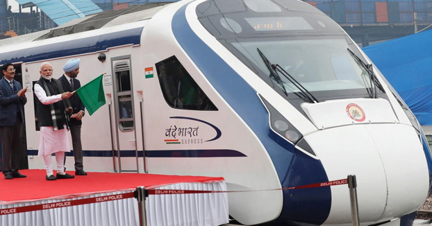 Inauguran el tren de alta velocidad en India y se estrella contra una vaca
