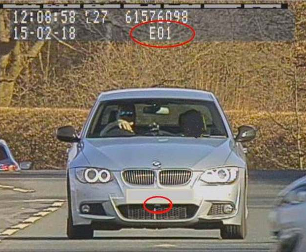 Un conductor condenado a tres meses de cárcel por colocar un anti-radar bajo la matrícula de su BMW