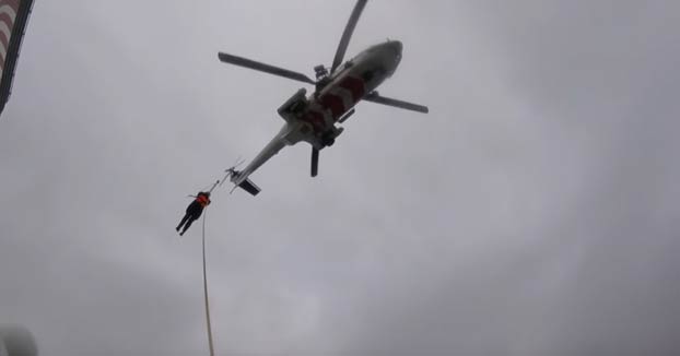 Así fue la evacuación en helicóptero en el crucero Viking Sky averiado en Noruega
