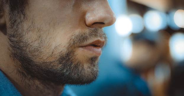 La barba de los hombres contiene más gérmenes que la piel de un perro
