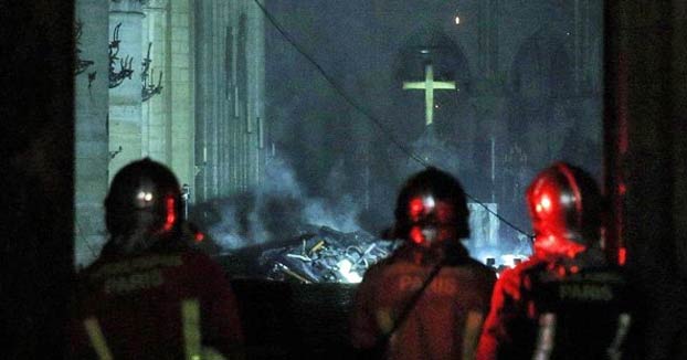 Incendio en Notre Dame: Así ha quedado el interior de la catedral