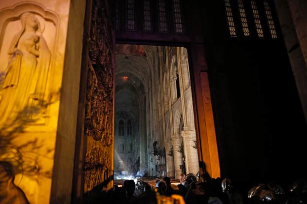Incendio en Notre Dame: Así ha quedado el interior de la catedral