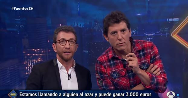 Lo llaman de El Hormiguero para ganar 3.000€, le dicen que ponga la tele y responde que está haciendo el amor con su novia