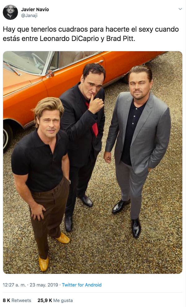 Hay que tenerlos cuadraos para hacerte el sexy cuando estás entre Leonardo DiCaprio y Brad Pitt