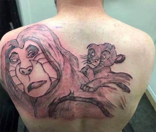 Cuando vas a hacerte un tatuaje a un estudio barato