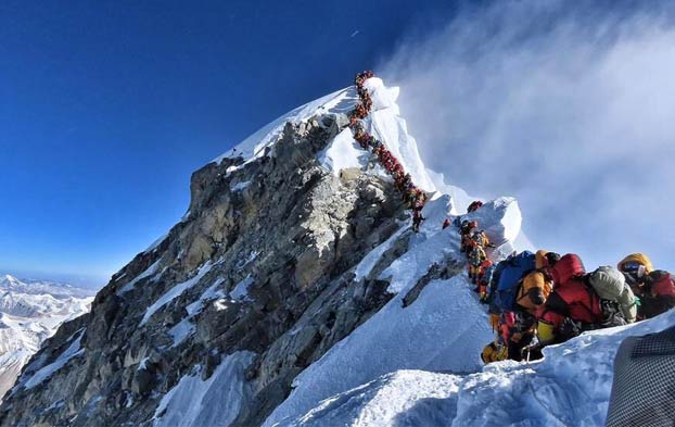 Si la foto del atasco en el Everest os causó angustia, no os perdáis el vídeo