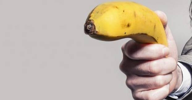 Condenado a 14 meses de prisión por atracar un banco armado con un plátano