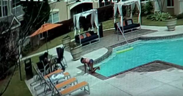 Una niña de 10 años salva a su hermana pequeña de morir ahogada en la piscina