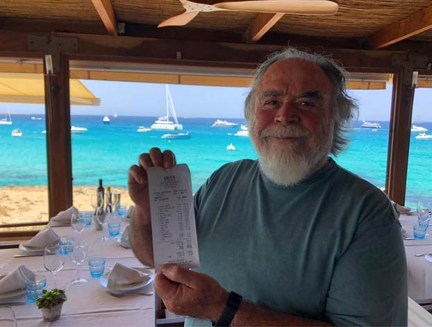 Un turista italiano comió 400 euros de marisco en un restaurante en Formentera y luego dijo que no podía pagar la cuenta