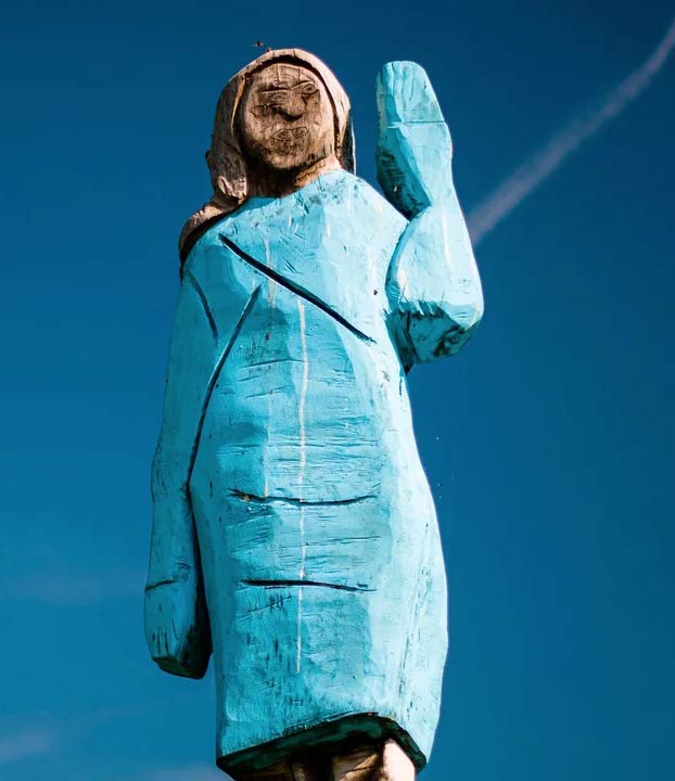 La escultura de Melania Trump en su ciudad natal. El nuevo Ecce Homo