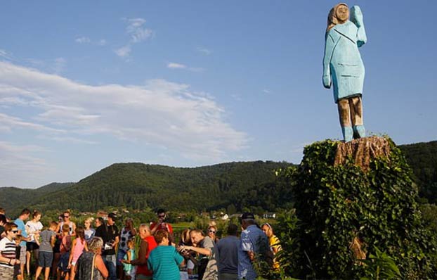 La escultura de Melania Trump en su ciudad natal. El nuevo Ecce Homo