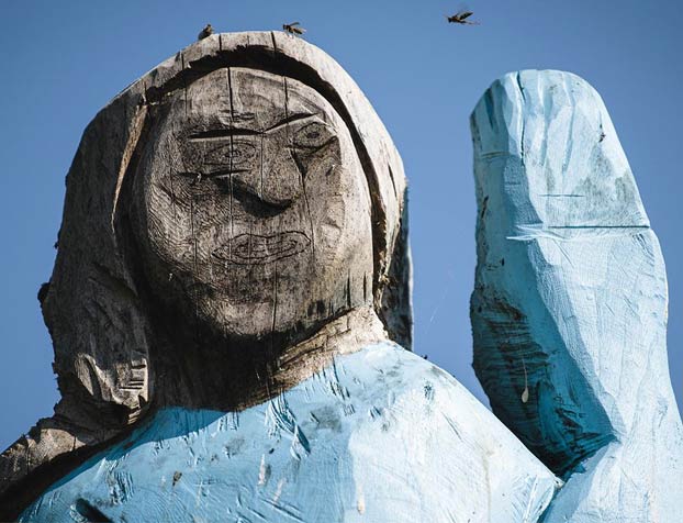 La escultura de Melania Trump en su ciudad natal. El nuevo Ecce Homo