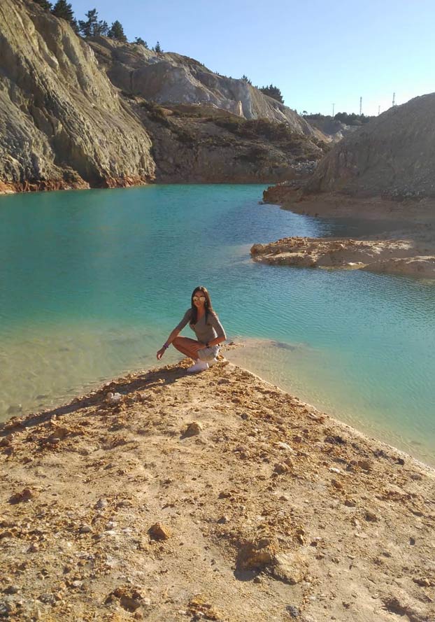 Instagramers están sufriendo problemas de salud por bañarse en las aguas turquesas del monte Neme, el Chernóbil gallego