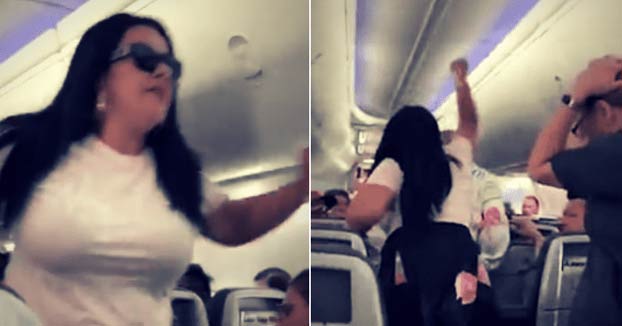 Pilla a su novio mirando a otras mujeres en el avión y le acaba estampando el portátil en la cabeza