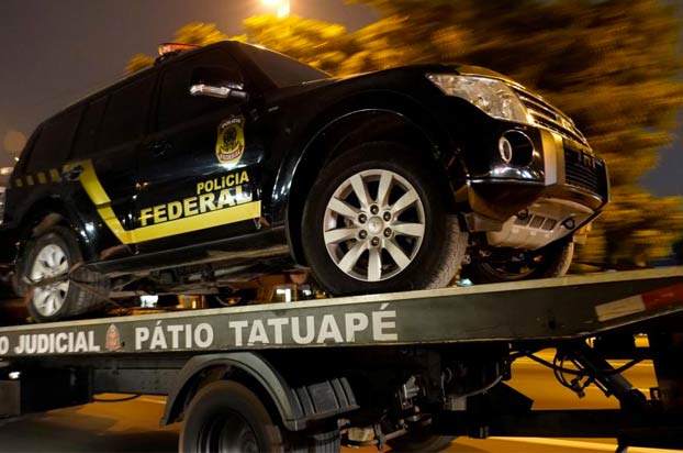 Se disfrazan de policías y roban 750 kilos de oro en el aeropuerto de São Paulo, al estilo 'La Casa de Papel'