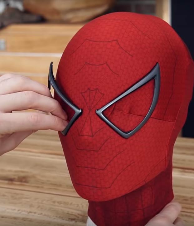 Cómo hacer una máscara de Spiderman paso a paso 