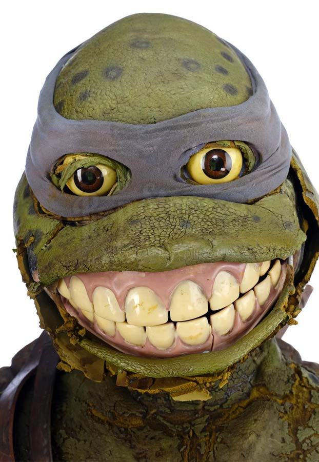 Nadie quiso comprar el traje original de Leonardo de la película Ninja Turtles que se subastaba