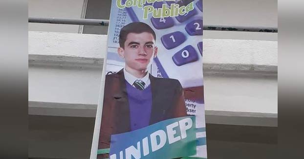 Una universidad de México usa como reclamo al actor de cine para adultos Jordi ENP en un cartel