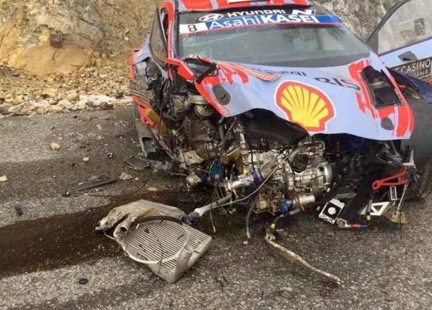 El escalofriante accidente de Ott Tanak en el Rally de Montecarlo: Iba a 185 km/h