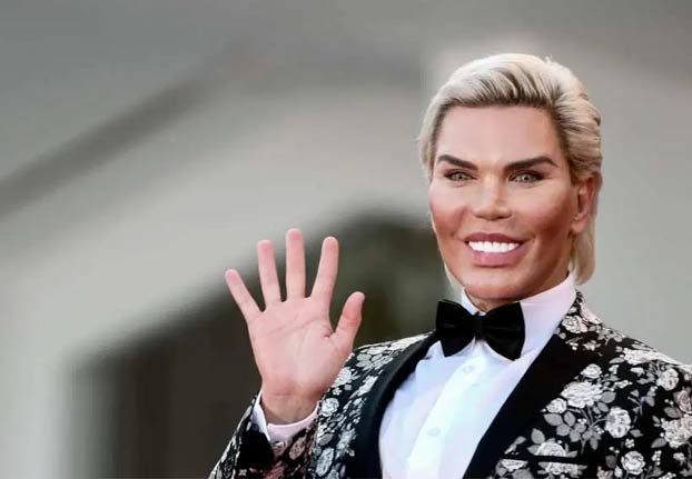 Imágenes de Rodrigo Alves, el 'Ken humano', como mujer transgénero