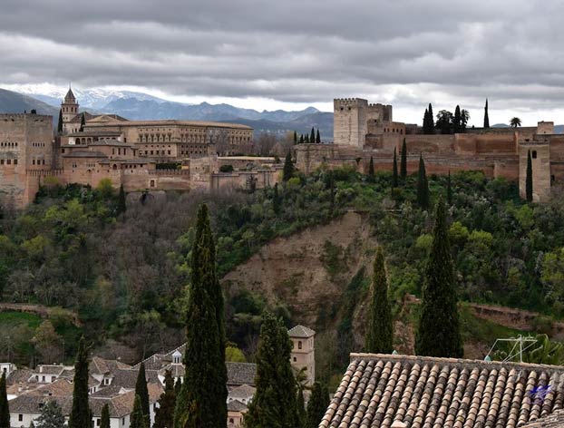 Foto de la Alhambra de 1859 vs foto actual