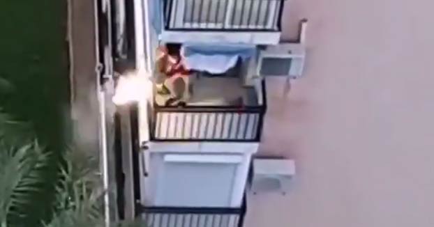 Un hombre dispara desde el balcón en Alicante durante los aplausos a los sanitarios