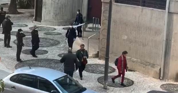 Coronavirus en Cádiz: La Policía interrumpe una misa en la parroquia de La Laguna y obliga a su desalojo