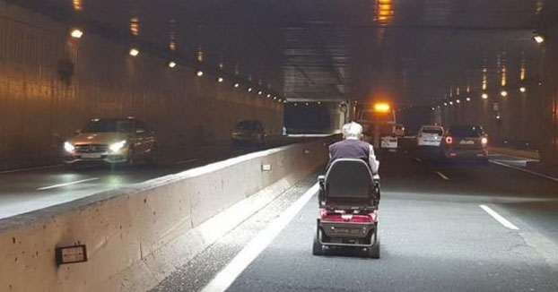 Atasco en un túnel de Gran Canaria por un hombre que circulaba en una silla de ruedas motorizada