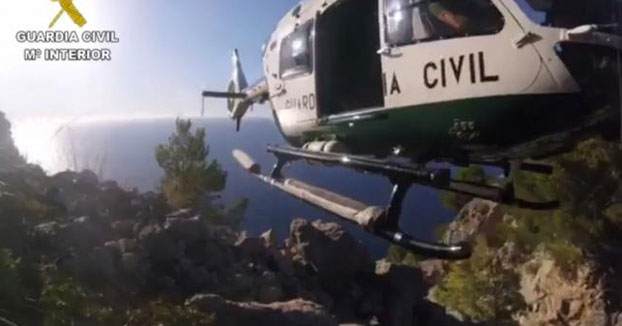 Un británico muere tras caer desde 150 metros en unos acantilados en Ibiza