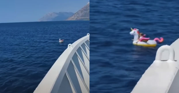 Un ferry rescata a una niña de cuatro años en un flotador de unicornio a medio kilómetro de la costa griega