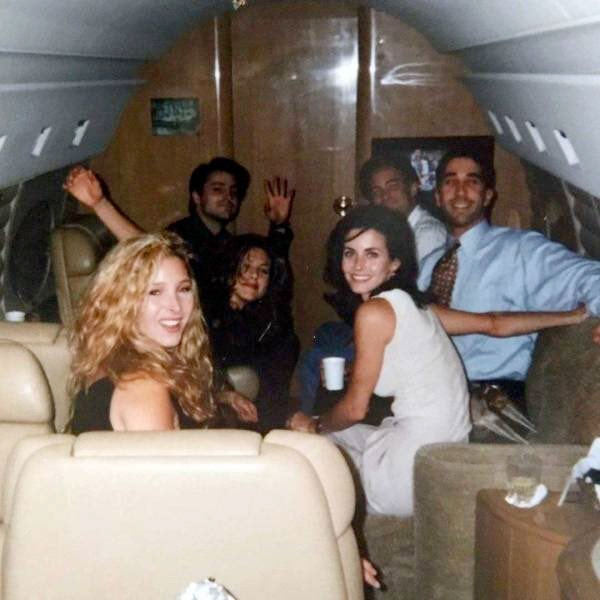 Antes del estreno del primer episodio de Friends, los seis protagonistas fueron llevados a Las Vegas en jet privado