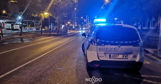 Un joven de Sevilla pincha las ruedas de 24 coches frustrado tras suspender el carnet de conducir