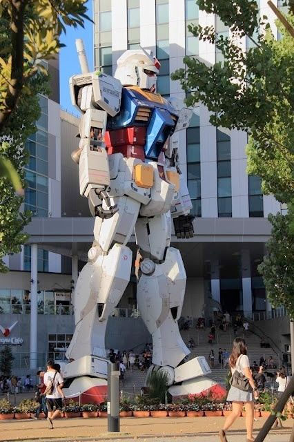 Crean un robot gigante inspirado en la serie animada 'Gundam'