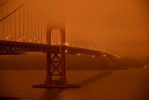 Alguien ha puesto la música de Blade Runner a un vídeo de San Francisco teñido de naranja por los incendios