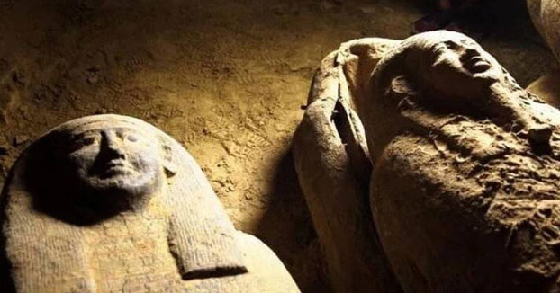 Hallan en Egipto 13 sarcófagos sellados en perfecto estado de conservación