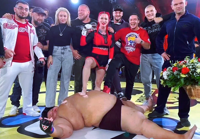 Polémica pelea de MMA entre una luchadora de 63 kilos y un youtuber de 240 kilos: Inesperado KO final