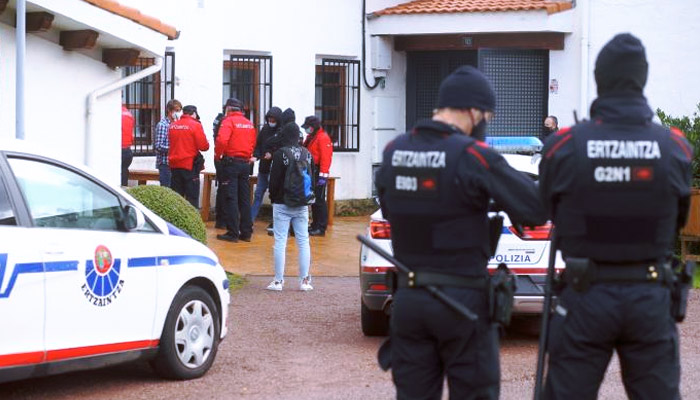 Sorprenden a 67 jóvenes toda la noche de fiesta en un convento: "¡Que nos dejen en paz, que nos dejen seguir la fiesta!"