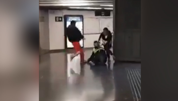 Dos hombres agreden a un vigilante de Renfe en la estación de Sagrera-Meridiana, Barcelona