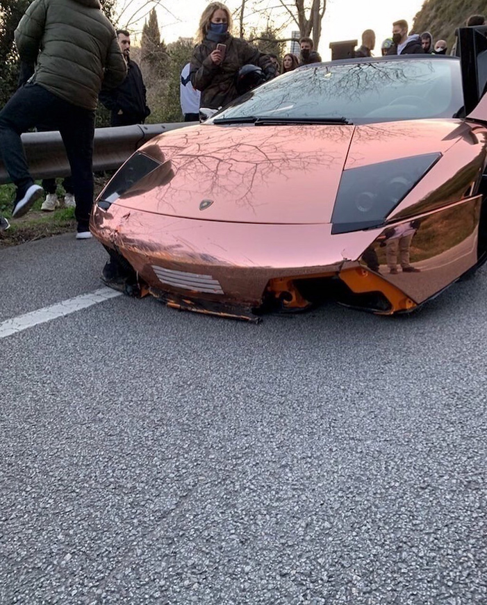 El conductor de un Lamborghini pierde el control en la carretera de l'Arrabassada, en Barcelona