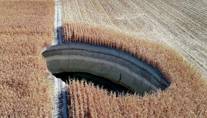 Aparecen enormes sumideros en tierras agrícolas de Turquía