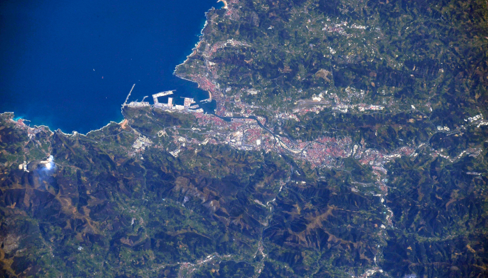 Foto de Bilbao desde el espacio sacada por el astronauta Soichi Noguchi tras recibir la petición de un tuitero bilbaíno