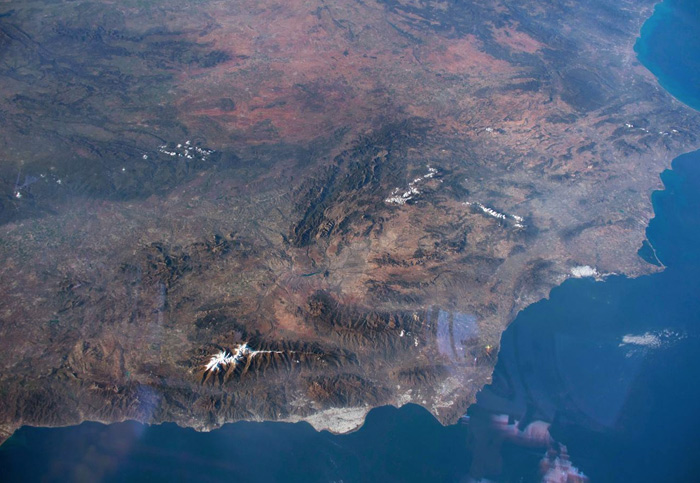 Geniales fotos de la parte oriental de la península tomadas desde Estación Espacial Internacional gracias al ángulo oblícuo