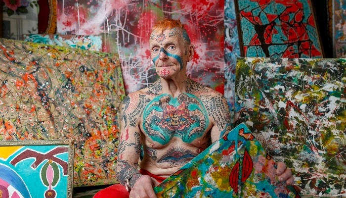 A este anciano ruso le llaman Espartaco y decidió utilizar su cuerpo como un lienzo. Tiene más de 60 tatuajes y su objetivo es tatuarse toda la piel